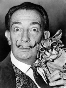Salvador Dalí avec son ocelot